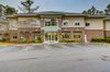 39 Hospital Center Cmns photo